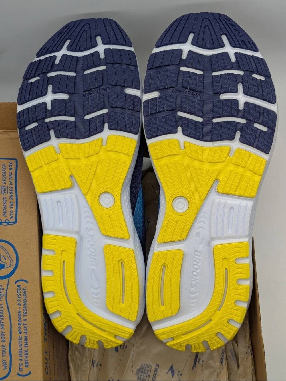 Brooks Ghost 16 Mens Size 14 D Navy Blue Yellow Running Shoes 1104181D438 New